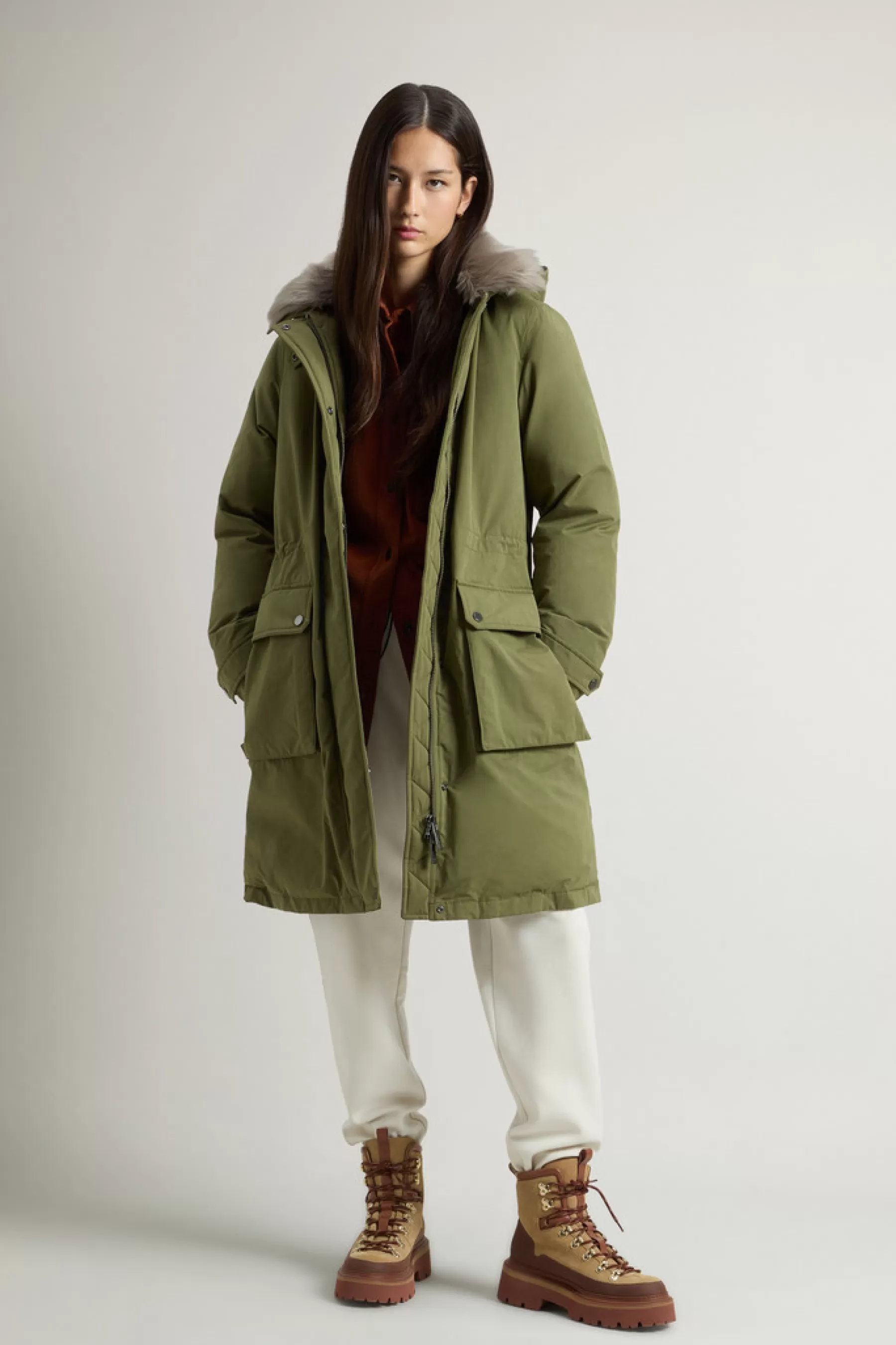 Best Arctic Parka van Mountain Cloth met verwijderbare capuchon en bontkraag DAMES Parka