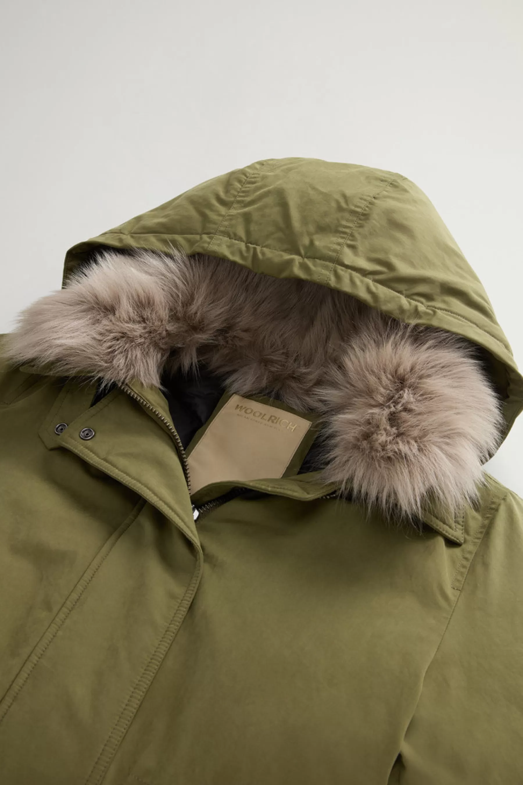 Fashion Korte Arctic Parka van Mountain Cloth met verwijderbare capuchon en bontkraag DAMES Parka