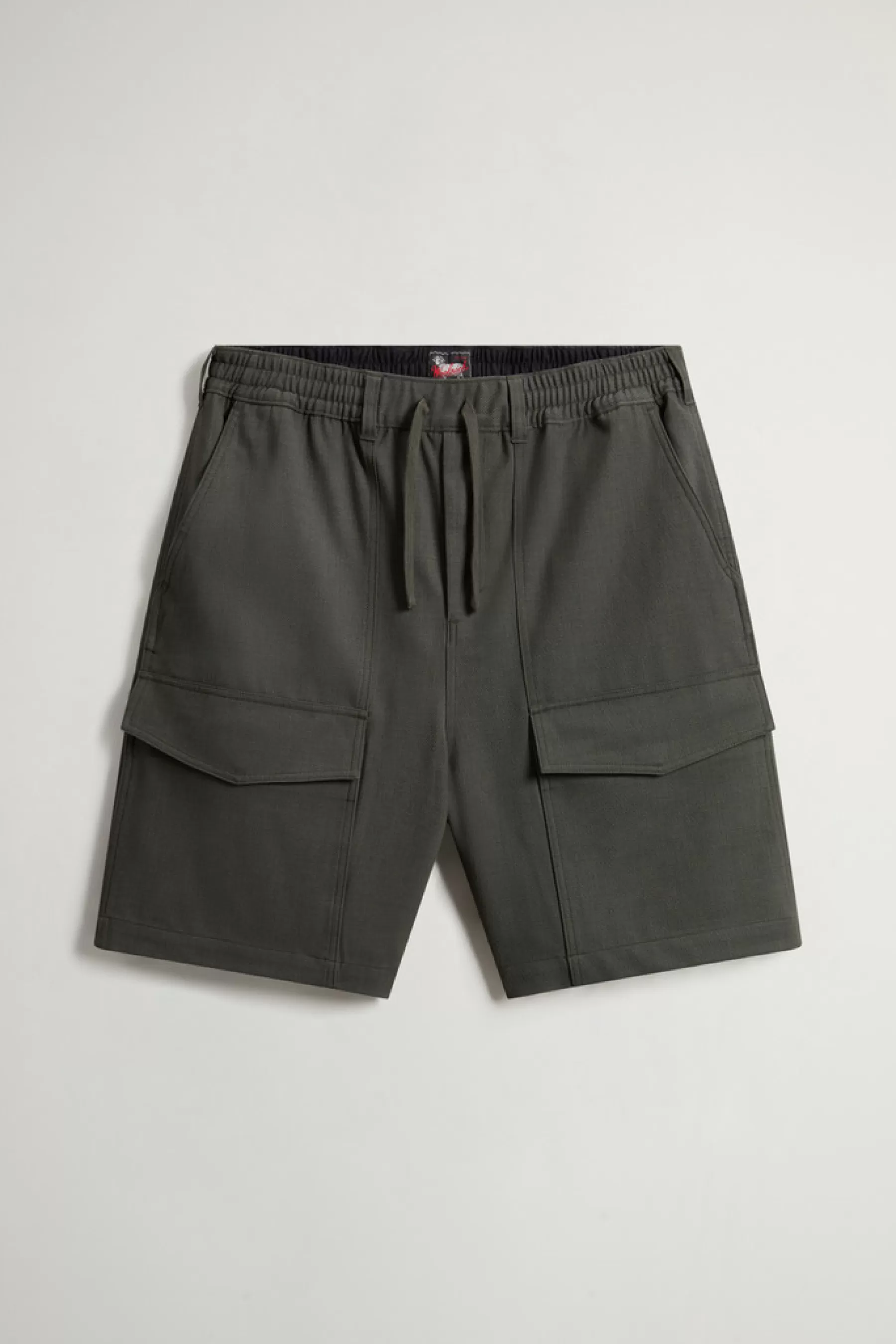 Shop Korte broek van elastische wol met zakken by Todd Snyder Heren Broeken En Shorts